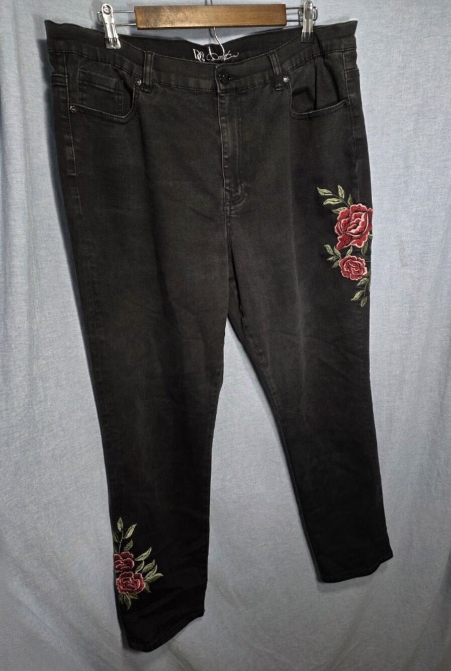 DG2 Diane Gilman Womens Black Rose Floral Embroidered Stretch Jeans Plus 18W